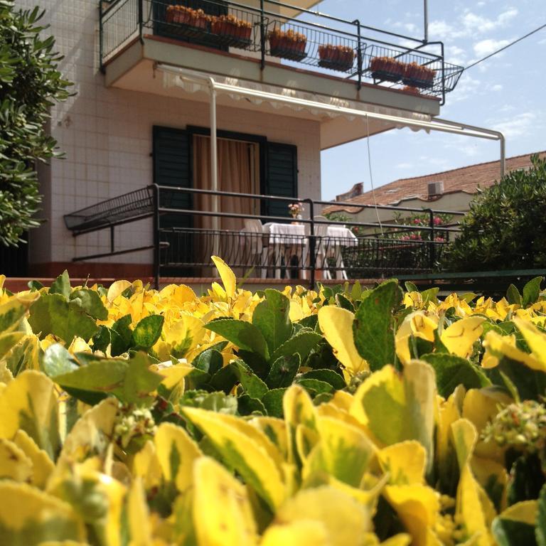 Apartmán Al Giardino Sant'Anna Mascali Exteriér fotografie